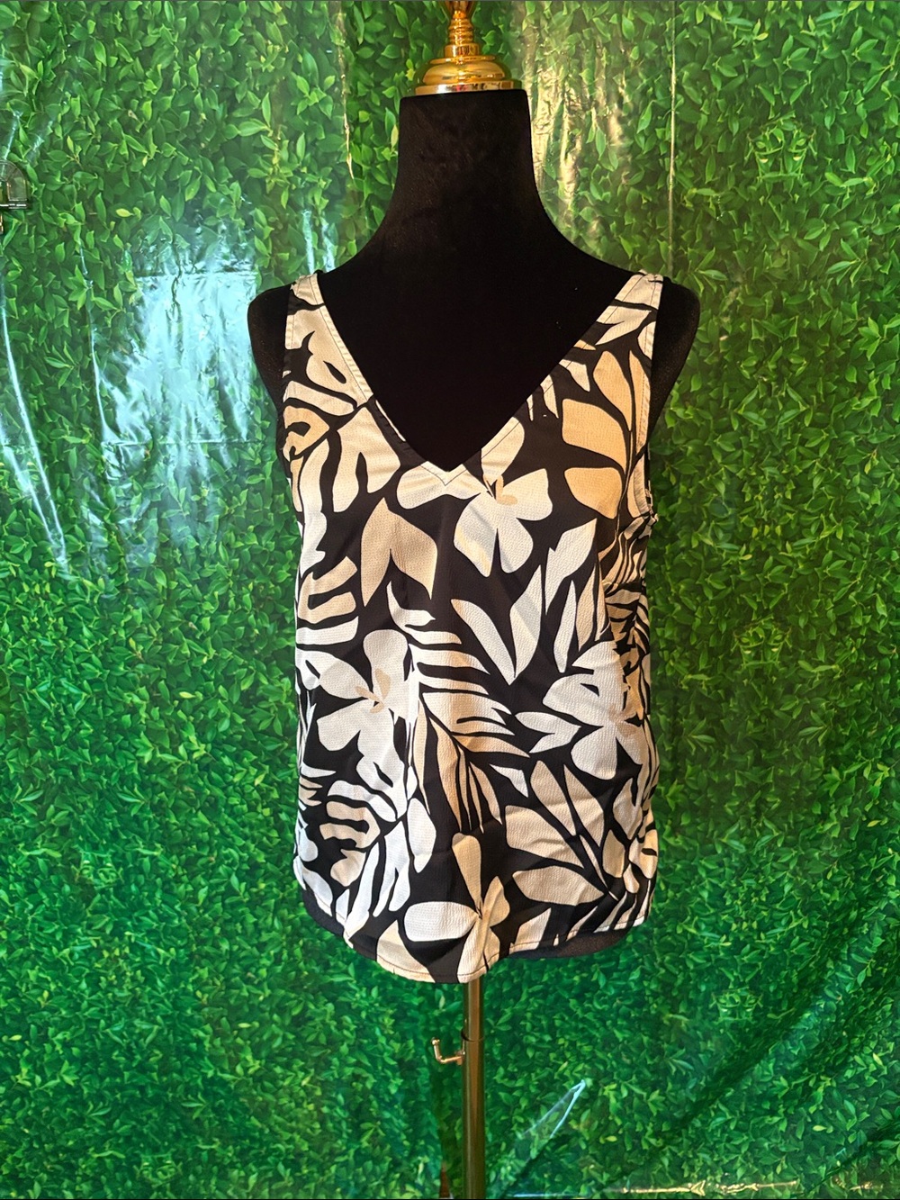 Black & White Topical V-Neck Women's Tank Top